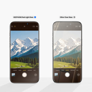 Lumicare Glass Screen Protector for iPhone 17 Pro/Max reduces glare vs standard clear glass, enhancing photo clarity.